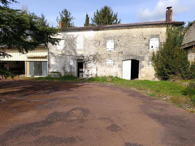 Maison vente à Saint-Jean-d'Angély, Vervant