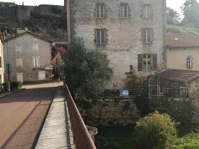 Maison vente à Confolens