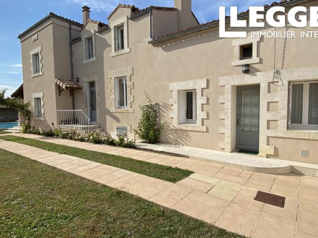 Villa vente à Confolens, Puyréaux