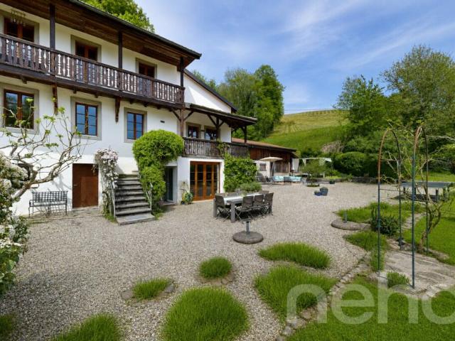 Reihenfamilienhaus kaufen in Saint-Livres, Waadt