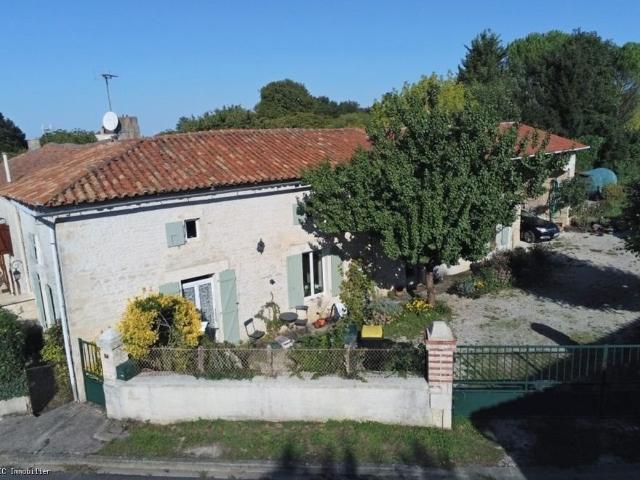 Maison vente à Confolens, Saint-sulpice-de-ruffec