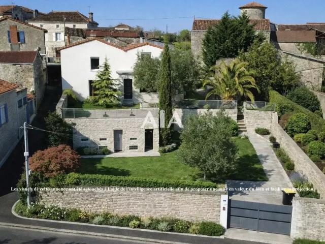 Maison vente à Confolens, Luxé