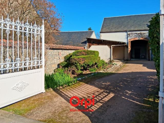 Maison vente à Montluçon, Commentry