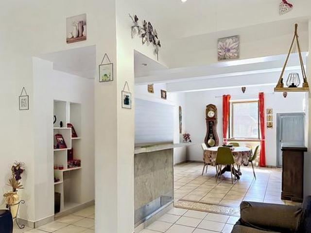 Villa vente à La Couech, Montbrun-Bocage