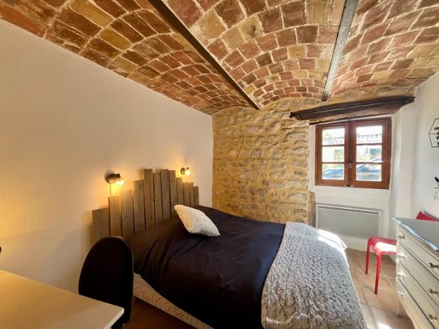 Maison vente à Nîmes, Lussan