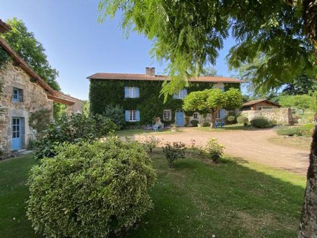 Château vente à Nontron, Busserolles