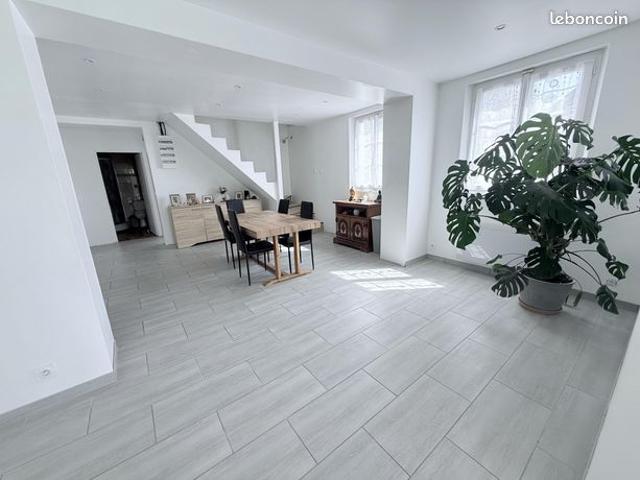 Maison vente à Compiègne, Cuts