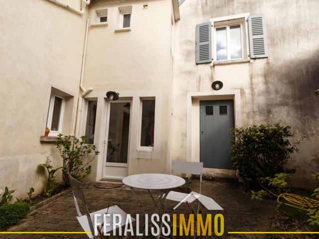 Maison vente à Pontoise, Us