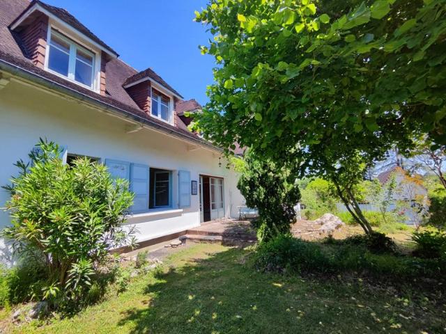 Maison vente à Oloron-Sainte-Marie, Salies-de-béarn