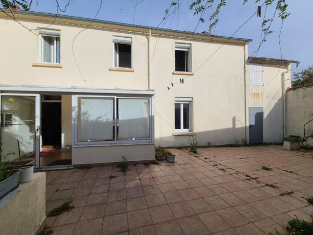 Maison vente à Nantes, Saint-même-le-tenu
