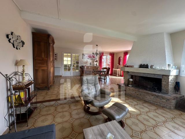 Maison vente à Nîmes, Tresques