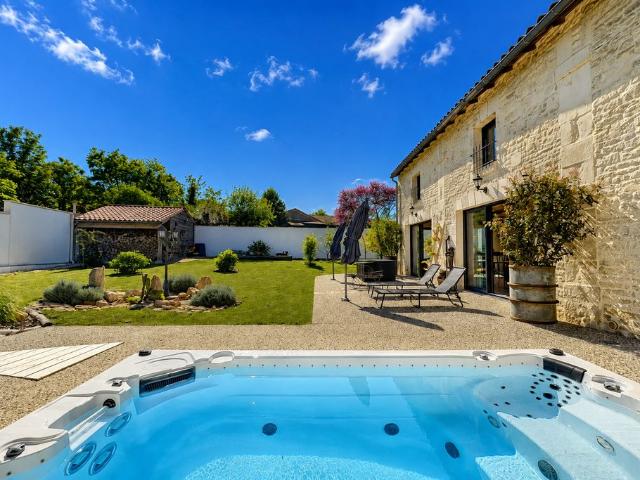 Maison vente à Fontenay-le-Comte, Benet