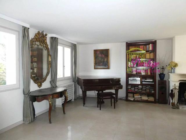 Maison vente à Saint-Germain-en-Laye, Le Mesnil-le-roi