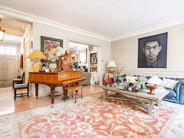Maison vente à Paris, Île-de-France
