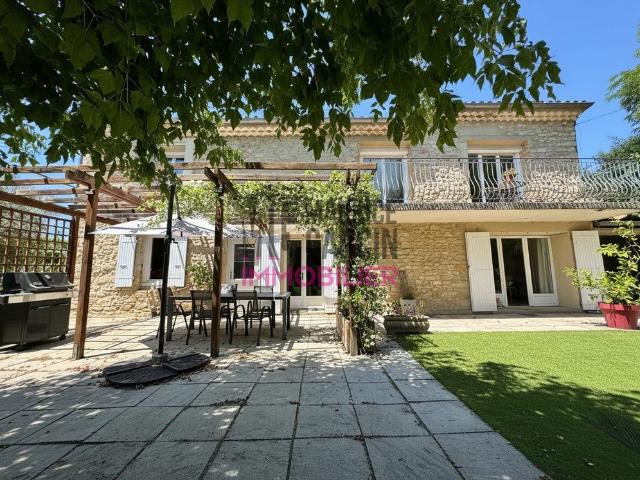 Maison vente à Carpentras, Caderousse