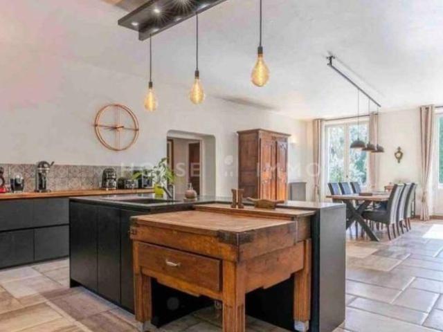 Maison vente à Aix-en-Provence, Provence-Alpes-Côte d'Azur