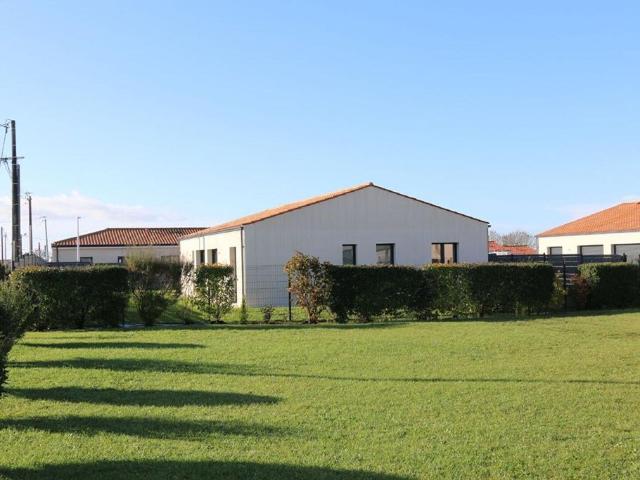 Maison vente à Saintes, Médis