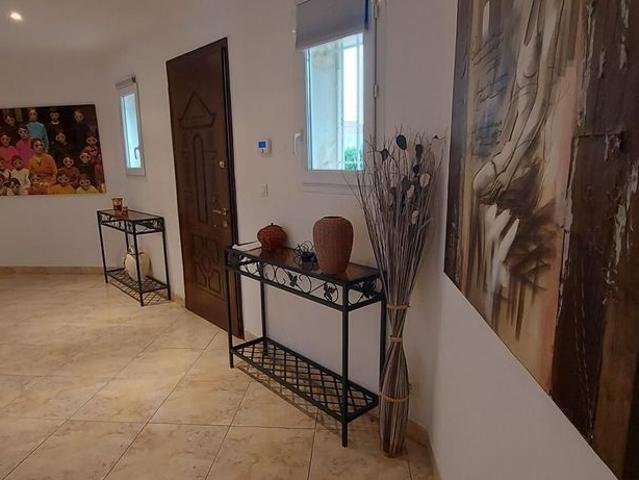 Maison vente à Nîmes, Générac