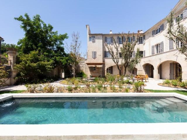 Maison vente à Nîmes, Vallabrègues