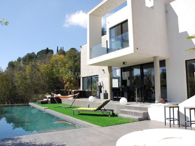 Maison location à Grasse, La Roquette-sur-siagne