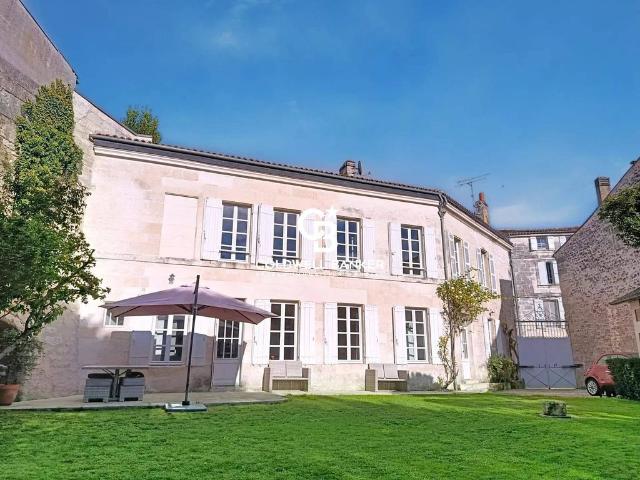 Maison vente à France métropolitaine, Saintes