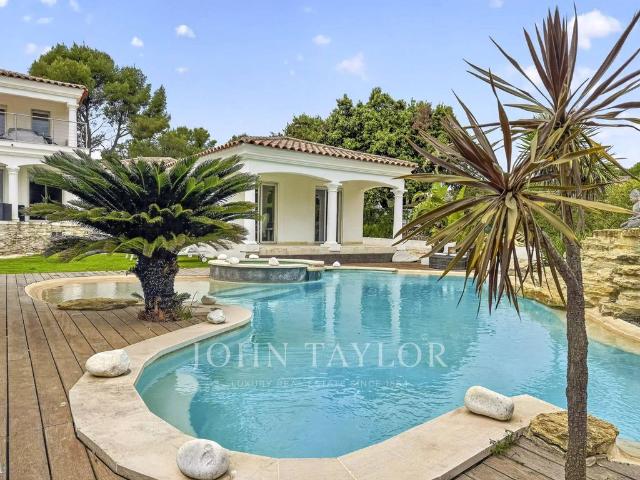 Maison vente à Arrondissement de Toulon, La Cadière-d'azur