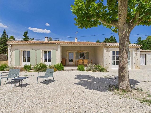 Maison location à Arles, Paradou
