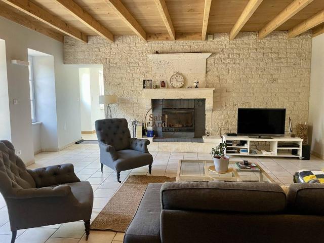 Maison vente à Confolens, Vars