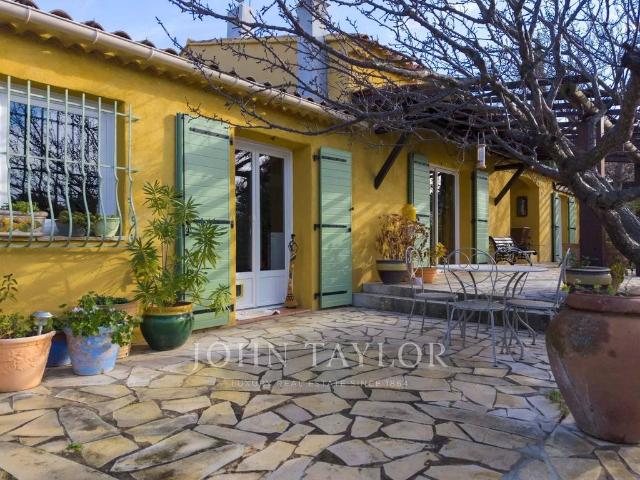 Maison vente à Forcalquier, Le Castellet
