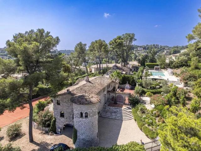 Maison vente à Valbonne