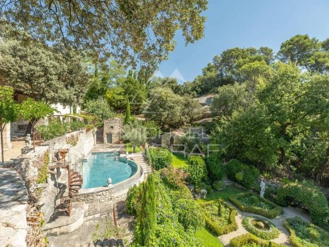 Maison vente à Apt, Ménerbes