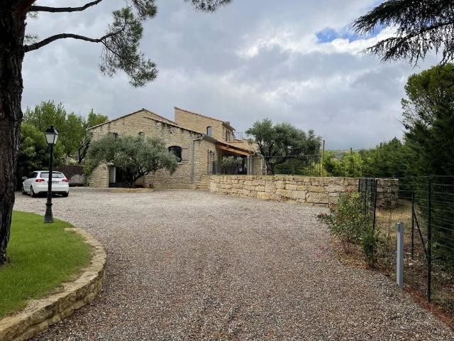 Maison location à Carpentras, Saint-pierre-de-vassols