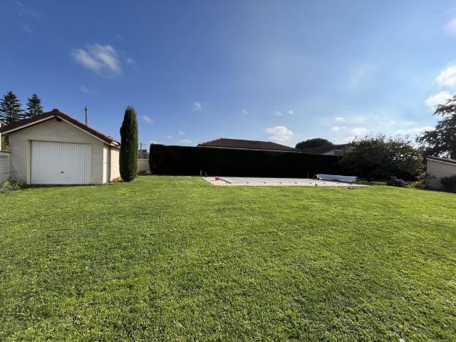 Maison vente à Montbrison, Précieux