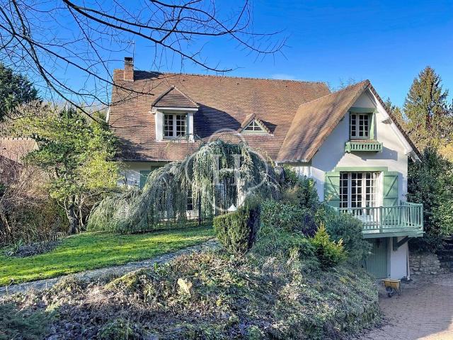 Maison vente à Saint-Germain-en-Laye, Maule