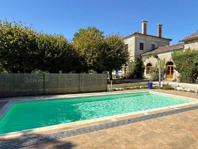 Maison vente à Ruffec, Charente