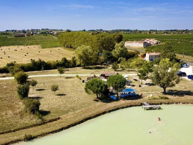 Local Commercial vente à Blaye, Berson