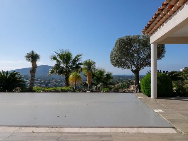Maison vente à Arrondissement de Toulon, La Londe-les-maures