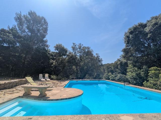 Maison vente à Arrondissement de Toulon, Le Beausset