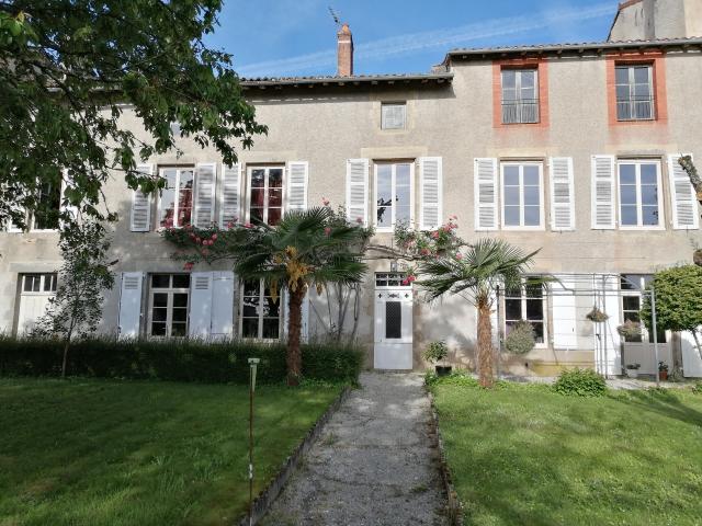Maison vente à Bellac, Le Dorat