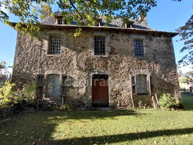 Ferme vente à Aurillac, Mourjou