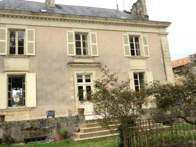 Maison vente à Fontenay-le-Comte, Fontenay-le-comte