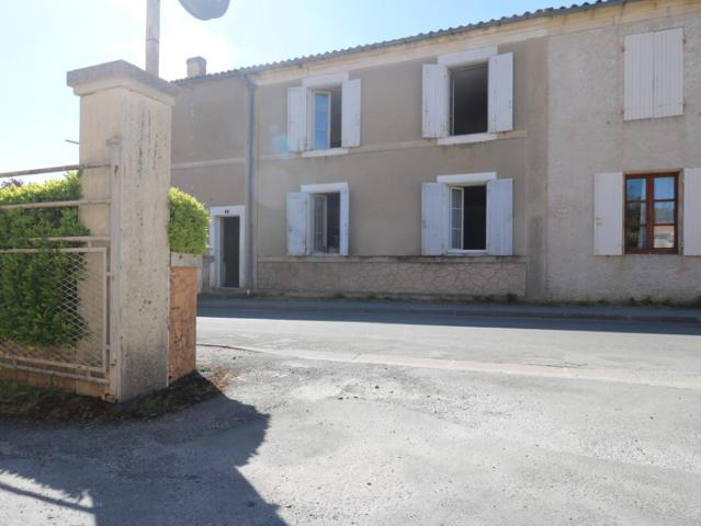 Maison vente à Saint-Jean-d'Angély, Vergné