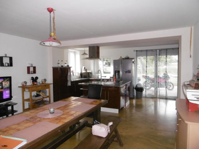 Maison vente à Roanne, Saint-pierre-la-noaille