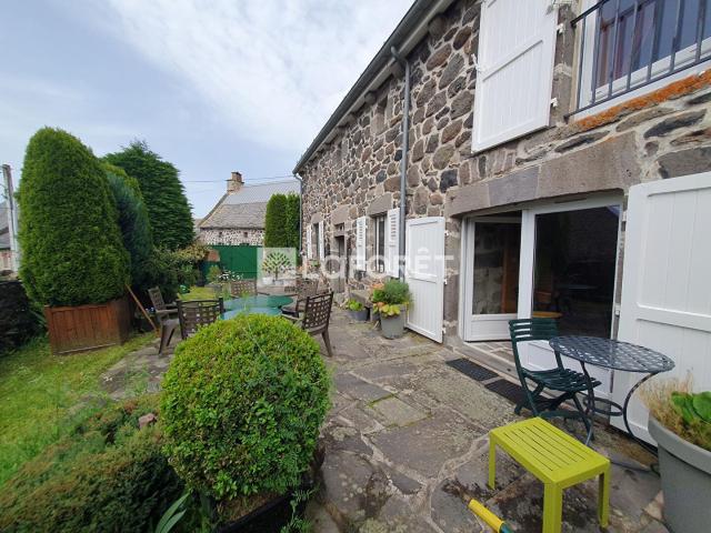 Maison vente à Saint-Flour, Laveissenet