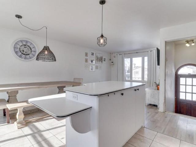 House for rent in Les Moulins, Quebec