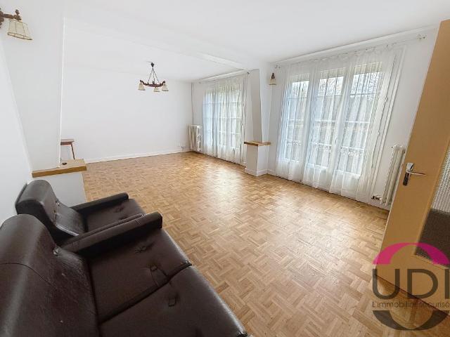 Maison vente à Aubusson, Chénérailles