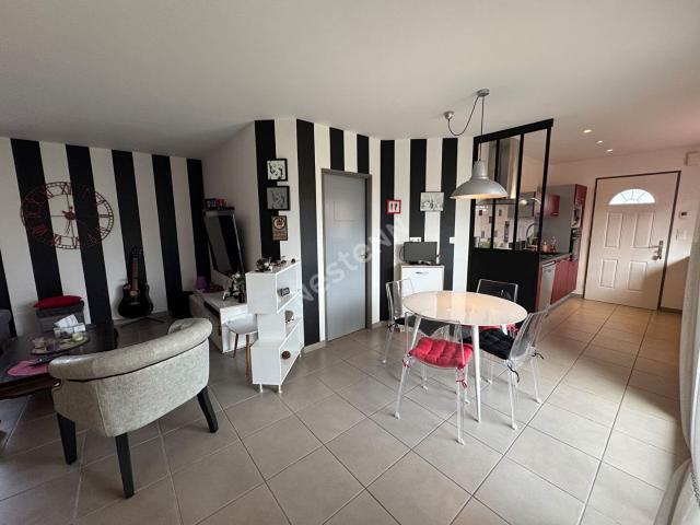 Maison vente à Les Camelins, Varennes-le-Grand