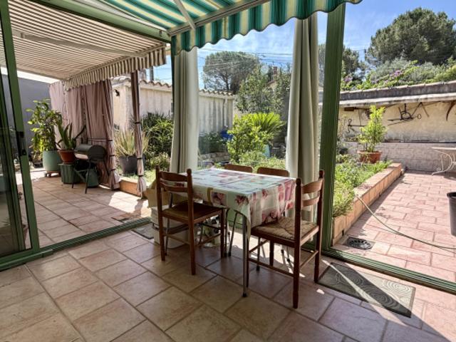 Maison vente à Nîmes, Les Angles