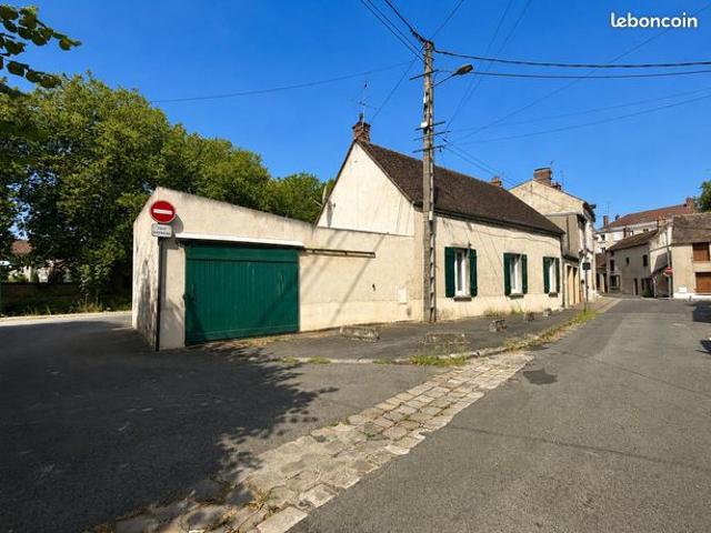 Maison vente à Fontainebleau, Montcourt-fromonville