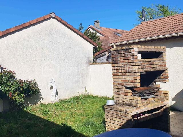 Maison vente à Melun, Savigny-le-temple